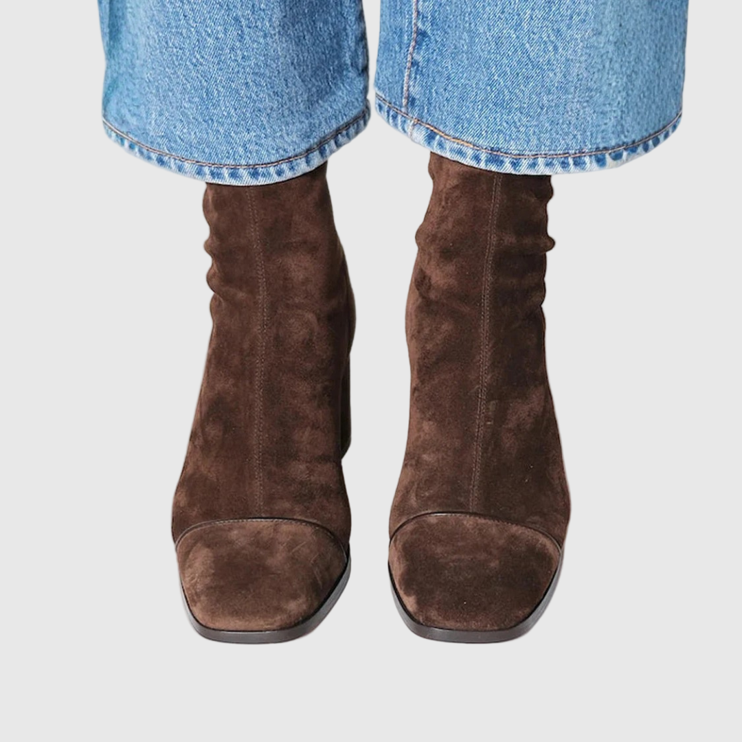 Ивон – Елегантни ботуши от велур с ток