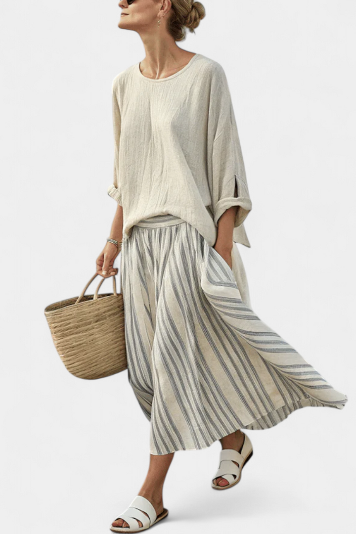 Комплект Casual Daisy с Oversize Тениска и Миди Пола с Ленти от Ленен Бамбук за Елегантен и Удобен Стил