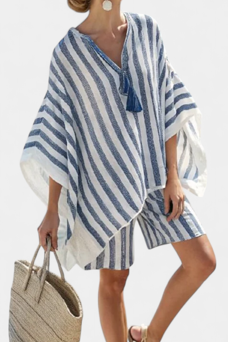 Комплект на райе Нанси с oversized тениска и елегантни шорти